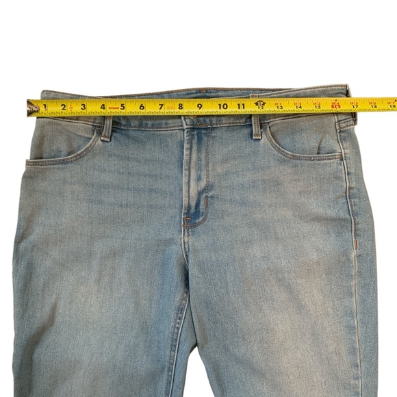 Old Navy Bootcut Jeans Size 10 Medium Wash Stretch Denim - Picture 4 of 6
